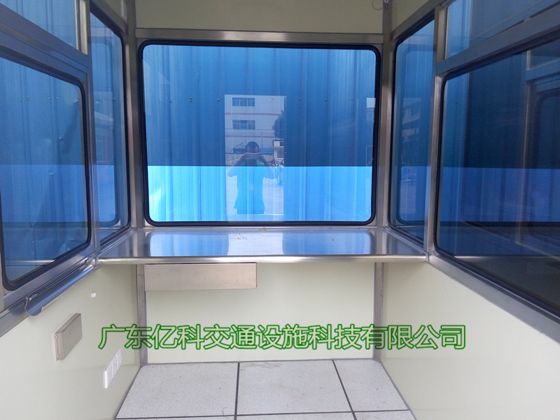 高速收费亭淋水检测后内部无渗漏